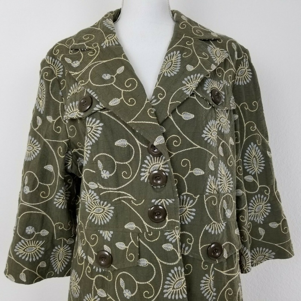 Young Essence Coat Green Floral Embroidered - Picture 4 of 8